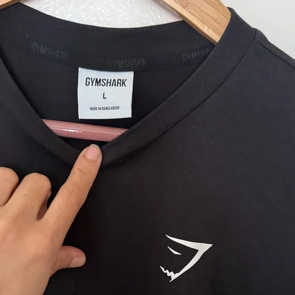 Gymshark Black Short Sleeve Tee - Picture 6 of 7